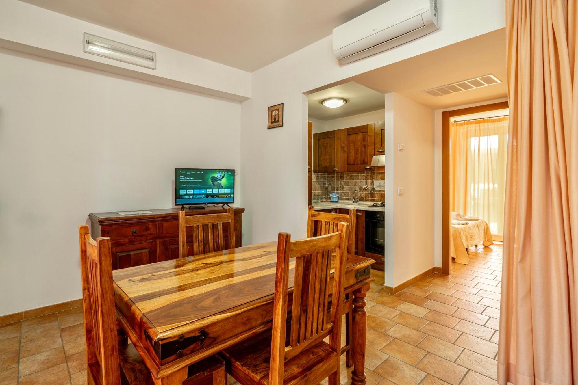 Isa - Residence With Swimming Pool In Sorano, Apartments With Air Conditioning And Private Outdoor Area Exterior foto